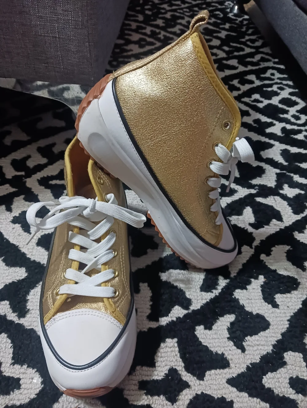 Rouge Women Gold Metallic High Top Sneakers